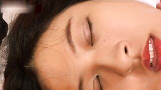 极品大胸美女被下药迷奸随意玩弄睡前对话加半睁眼