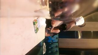 成都大三学生妹KTV里唱歌饮酒调情脱光来一发 大胆脱衣，露出雪白胸脯，粉嫩乳头，挑逗男士下体