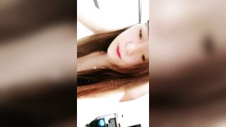肉欲系大奶小骚货！白丝袜揉搓肥穴！操逼大战，后入撞击奶子直晃，淫语骚话不断，操我骚逼