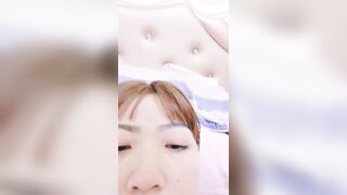 大奶小少妇不知道怎么了伤心哭了来一炮开心下，中年夫妇真会玩花样真多