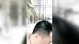 户外工地激情啪啪【park2】大奶子大屁股骚人妻跟小哥在工地啪啪，今天歇班草大屁股直播给狼友看全程露脸浪荡呻吟
