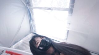 《cos约尔小姐》约尔太太执行任务中被偷袭绑了起来，跪吊+日式直腿+两次强_高+跳da…_x000D_