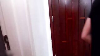 参加前男友婚礼醉酒回傢哥哥趁虚而入 那粗暴的吻封住我的喘息。我知道不该，却又无法拒绝